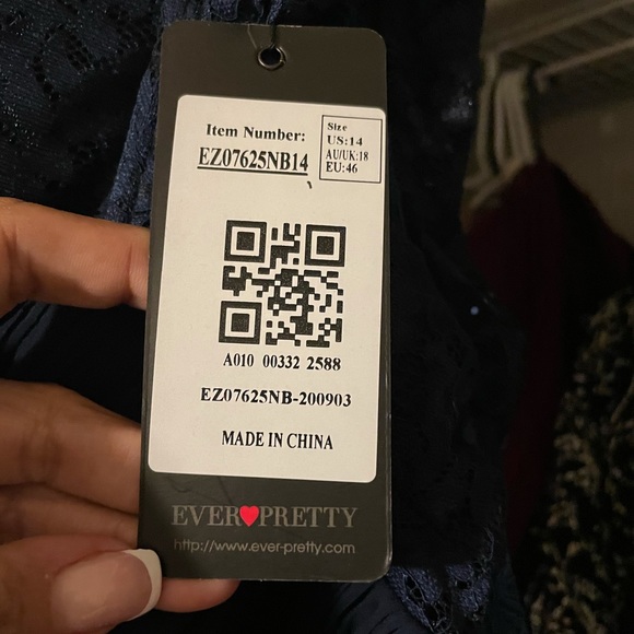 Navy Blue floor length evening gown - Picture 6 of 7